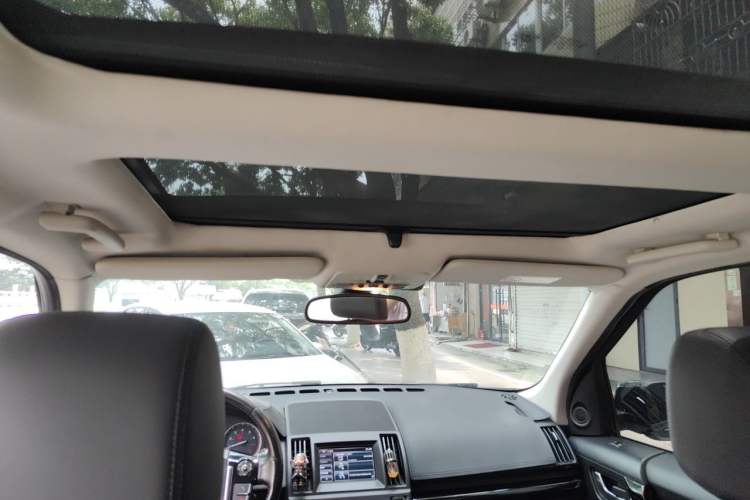 Used Land Rover Freelander 2 2015 2.0T Si4 HSE Luxury Collector's Edition Headliner