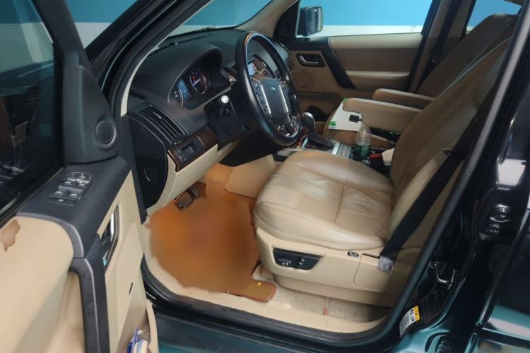 Used Land Rover Freelander 2 2015 2.2T SD4 XS Collector's Edition Interior 3