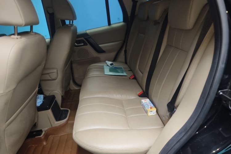 Used Land Rover Freelander 2 2015 2.2T SD4 XS Collector's Edition Interior 4