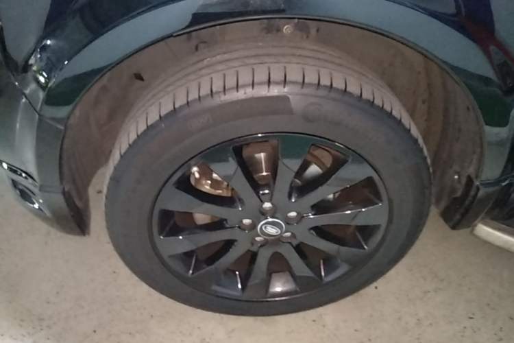 Used Land Rover Freelander 2 2015 2.0T Si4 HSE Luxury Collector's Edition Left Front Wheel Hub