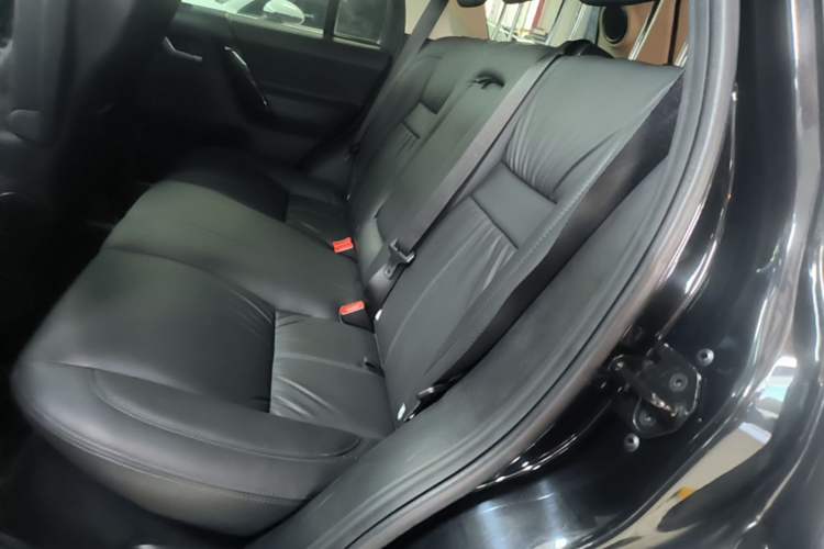 Used Land Rover Freelander 2 2015 2.0T Si4 HSE Luxury Collector's Edition Left Rear Seat