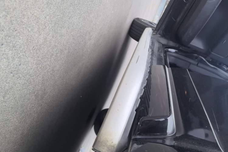 Used Land Rover Freelander 2 2015 2.0T Si4 HSE Luxury Collector's Edition Left Side Sill