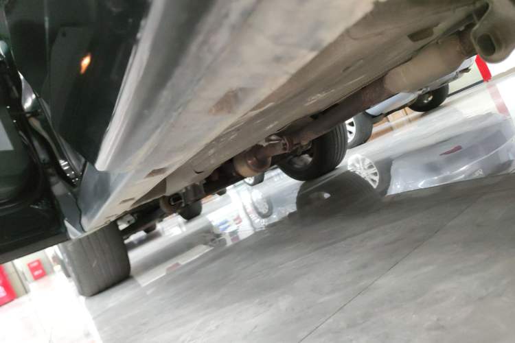 Used Land Rover Freelander 2 2015 2.0T Si4 HSE Luxury Collector's Edition Left Side Sill