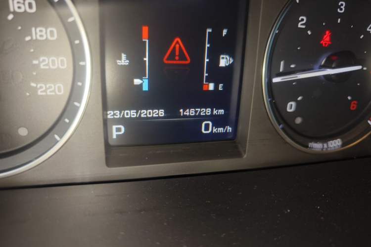 Used Land Rover Freelander 2 2015 2.2T SD4 XS Collector's Edition Odometer Close Up