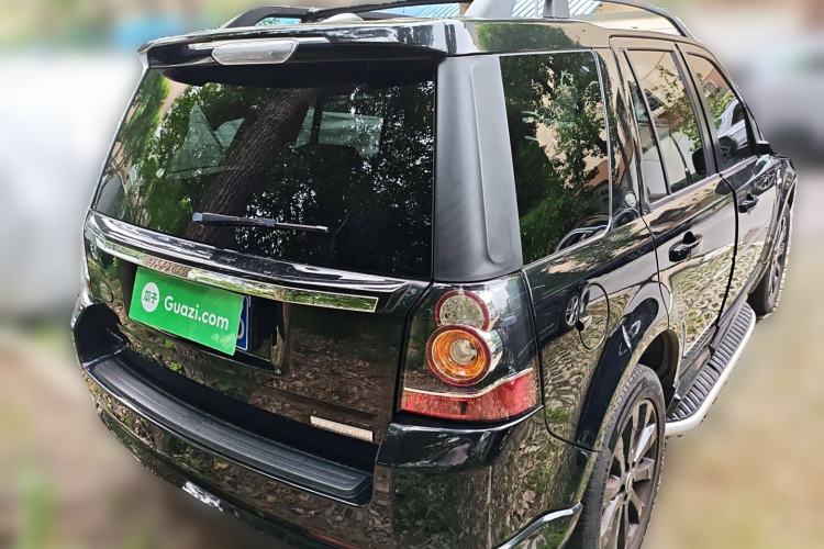 Used Land Rover Freelander 2 2015 2.0T Si4 HSE Luxury Collector's Edition Rear Right 45 Deg