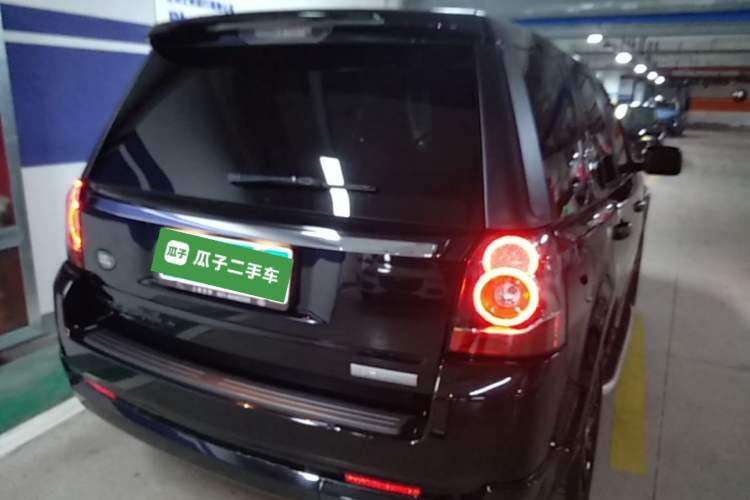 Used Land Rover Freelander 2 2015 2.0T Si4 HSE Luxury Collector's Edition Rear Right 45 Deg