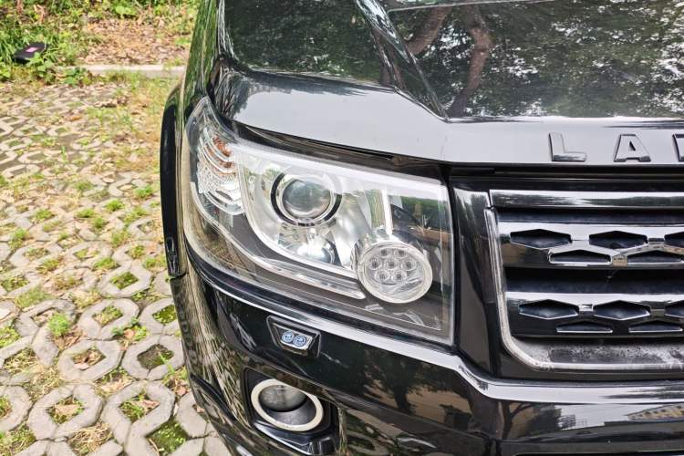 Used Land Rover Freelander 2 2015 2.0T Si4 HSE Luxury Collector's Edition Right Front Headlight