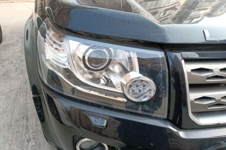 Used Land Rover Freelander 2 2015 2.2T SD4 XS Collector's Edition Right Front Headlight