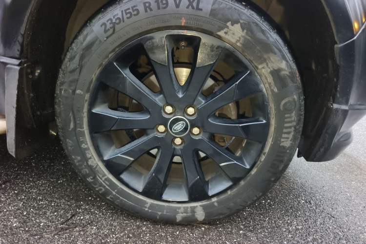 Used Land Rover Freelander 2 2015 2.0T Si4 HSE Luxury Collector's Edition Right Front Wheel Hub