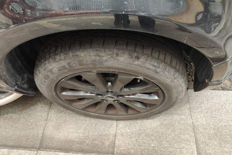 Used Land Rover Freelander 2 2015 2.0T Si4 HSE Luxury Collector's Edition Right Front Wheel Hub