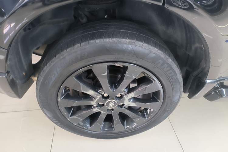 Used Land Rover Freelander 2 2015 2.0T Si4 HSE Luxury Collector's Edition Right Rear Wheel Hub