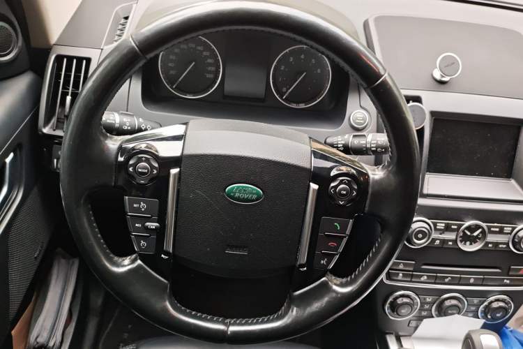 Used Land Rover Freelander 2 2015 2.0T Si4 HSE Luxury Collector's Edition Steering Wheel