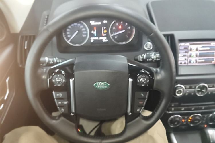 Used Land Rover Freelander 2 2015 2.0T Si4 HSE Luxury Collector's Edition Steering Wheel
