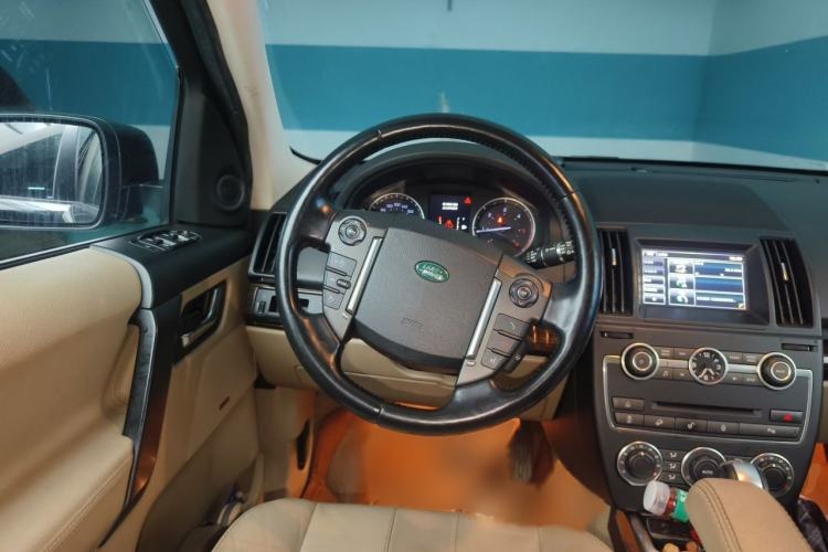 Used Land Rover Freelander 2 2015 2.2T SD4 XS Collector's Edition Steering Wheel