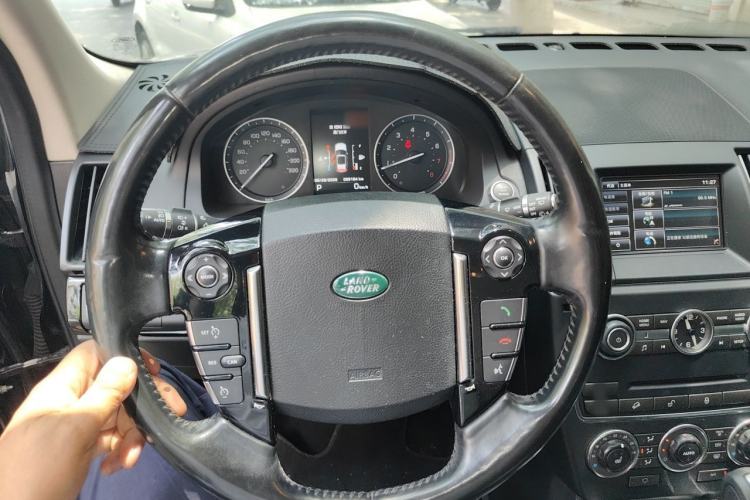 Used Land Rover Freelander 2 2015 2.0T Si4 HSE Luxury Collector's Edition Steering Wheel