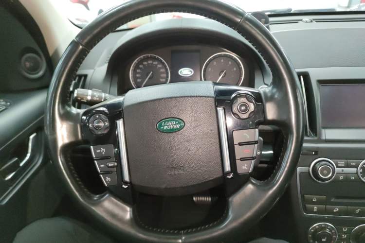 Used Land Rover Freelander 2 2015 2.0T Si4 HSE Luxury Collector's Edition Steering Wheel