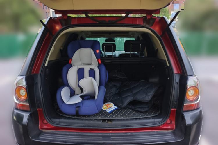 Used Land Rover Freelander 2 2015 2.0T Si4 HSE Luxury Collector's Edition Trunk
