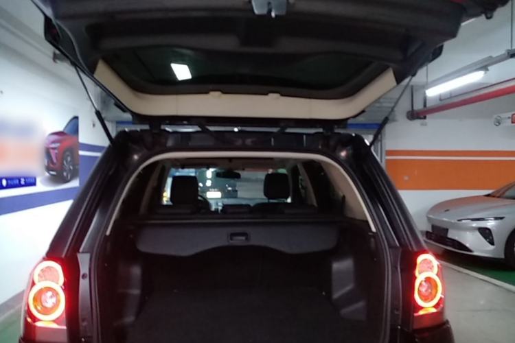 Used Land Rover Freelander 2 2015 2.0T Si4 HSE Luxury Collector's Edition Trunk