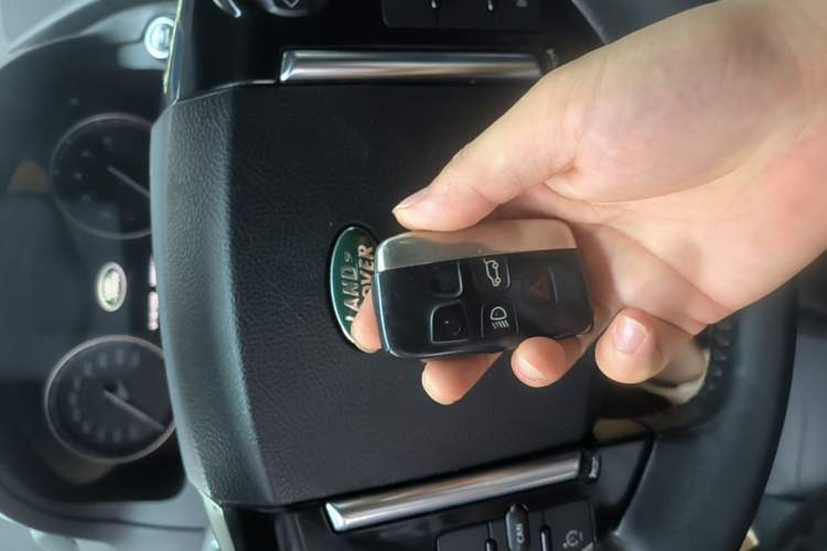 Used Land Rover Freelander 2 2015 2.0T Si4 HSE Luxury Collector's Edition Vehicle Key