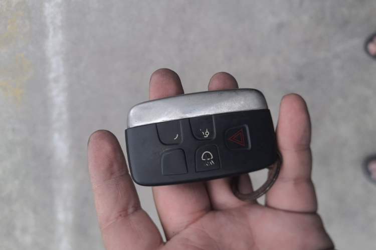 Used Land Rover Freelander 2 2015 2.0T Si4 HSE Luxury Collector's Edition Vehicle Key