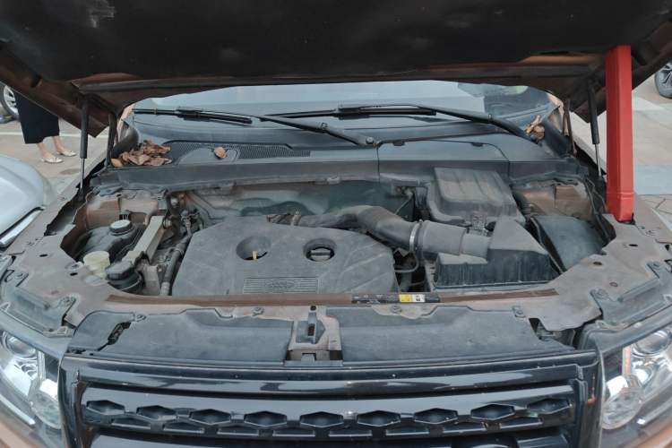 Used Land Rover Freelander 2 2015 2.0T Si4 HSE Luxury Collector's Edition Engine Bay