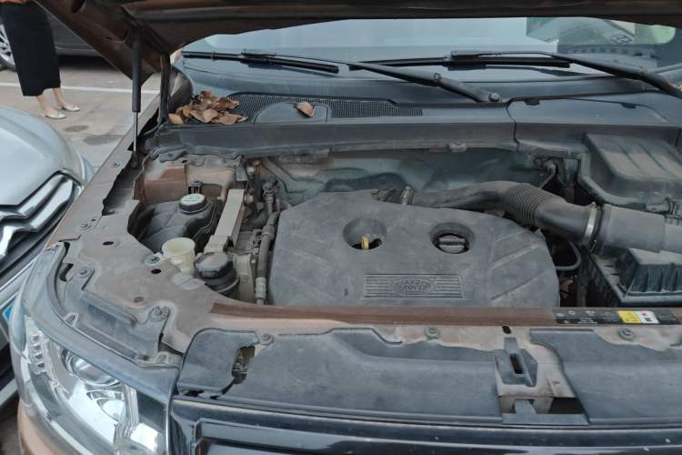 Used Land Rover Freelander 2 2015 2.0T Si4 HSE Luxury Collector's Edition Engine Bay Right