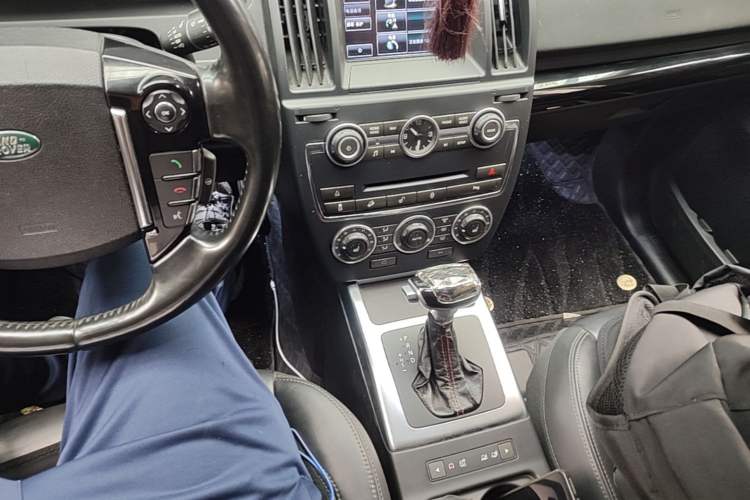 Used Land Rover Freelander 2 2015 2.0T Si4 HSE Luxury Collector's Edition Gear Lever