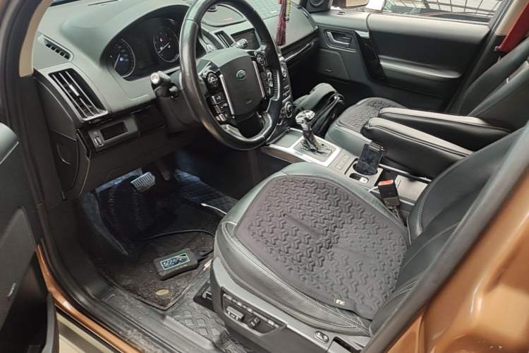 Used Land Rover Freelander 2 2015 2.0T Si4 HSE Luxury Collector's Edition Left Front Seat