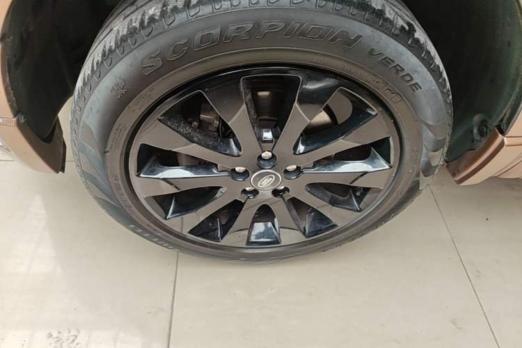 Used Land Rover Freelander 2 2015 2.0T Si4 HSE Luxury Collector's Edition Left Front Wheel Hub