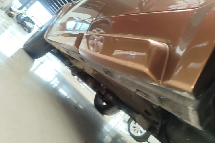 Used Land Rover Freelander 2 2015 2.0T Si4 HSE Luxury Collector's Edition Left Side Sill