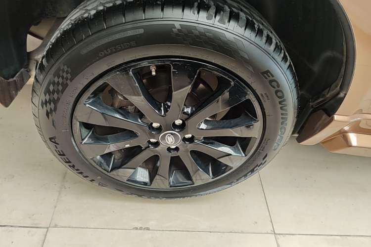Used Land Rover Freelander 2 2015 2.0T Si4 HSE Luxury Collector's Edition Right Rear Wheel Hub