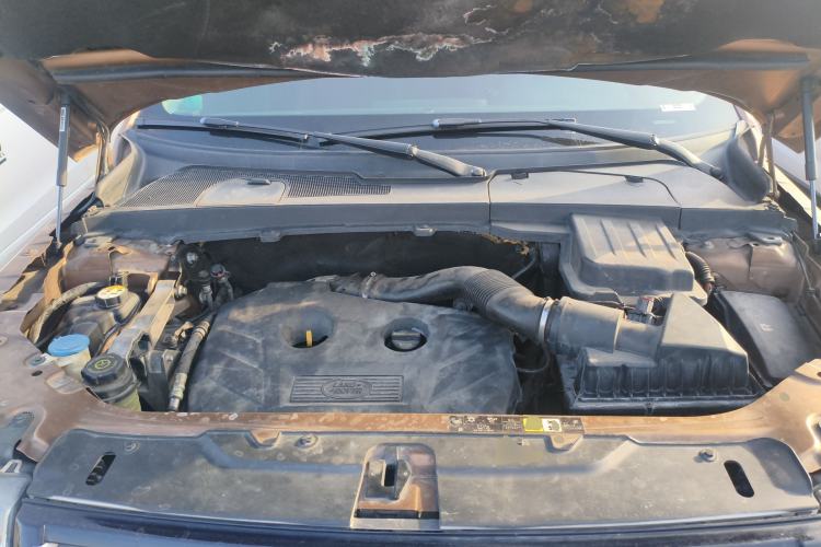 Used Land Rover Freelander 2 2015 2.0T Si4 XS Collection Edition Engine Bay