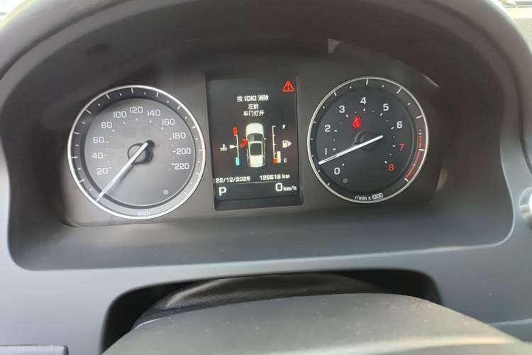 Used Land Rover Freelander 2 2015 2.0T Si4 HSE Luxury Collector's Edition Odometer Close Up