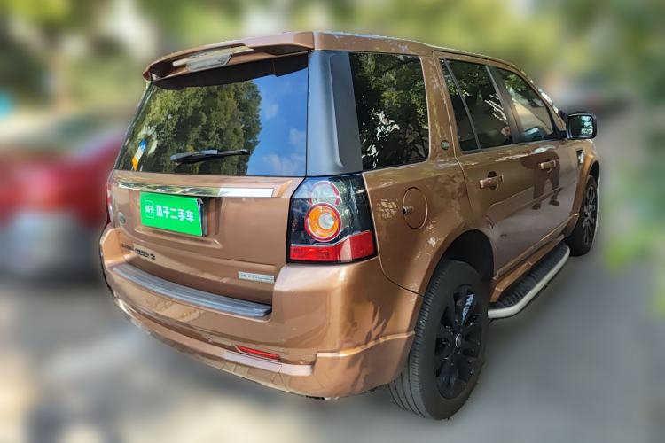Used Land Rover Freelander 2 2015 2.0T Si4 HSE Luxury Collector's Edition Rear Right 45 Deg