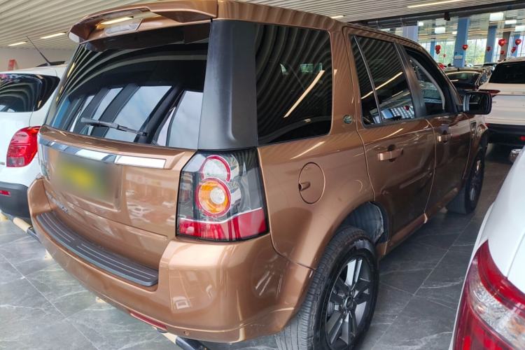 Used Land Rover Freelander 2 2015 2.0T Si4 XS Collection Edition Rear Right 45 Deg