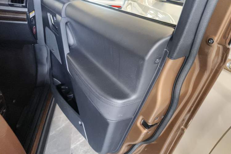 Used Land Rover Freelander 2 2015 2.0T Si4 XS Collection Edition Right Front Door Interior