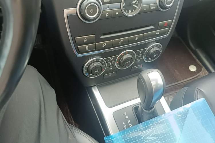 Used Land Rover Freelander 2 2015 2.0T Si4 XS Collection Edition Gear Lever