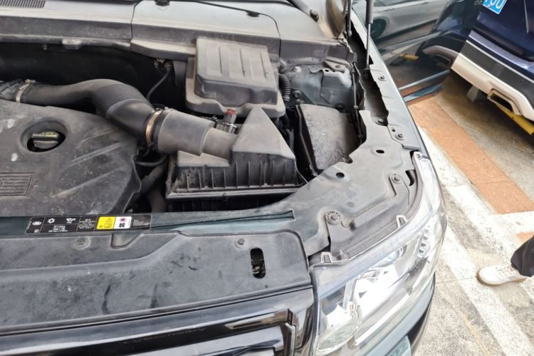 Used Land Rover Freelander 2 2015 2.0T Si4 HSE Luxury Collector's Edition Engine Bay Left