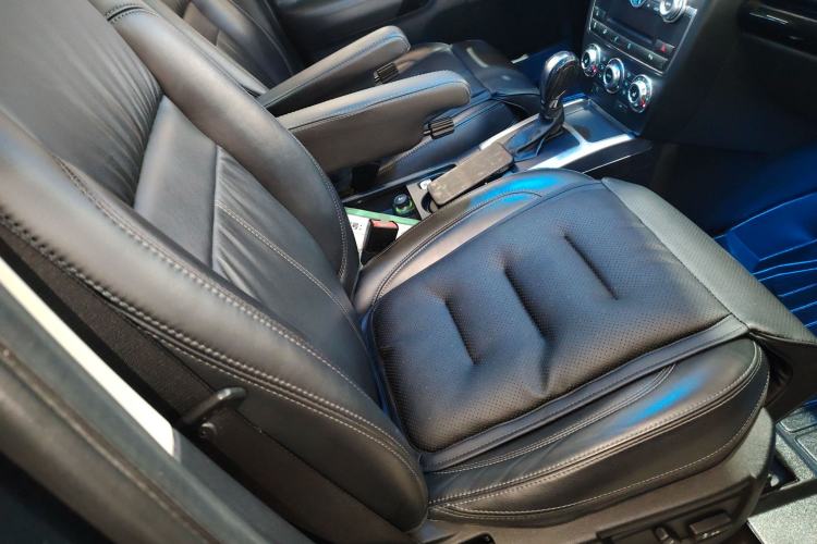 Used Land Rover Freelander 2 2015 2.0T Si4 HSE Luxury Collector's Edition Right Front Seat