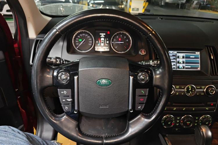 Used Land Rover Freelander 2 2015 2.0T Si4 HSE Luxury Collector's Edition Steering Wheel