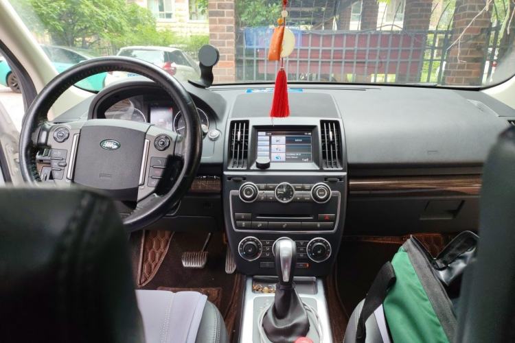 Used Land Rover Freelander 2 2015 2.0T Si4 XS Collection Edition Center Console