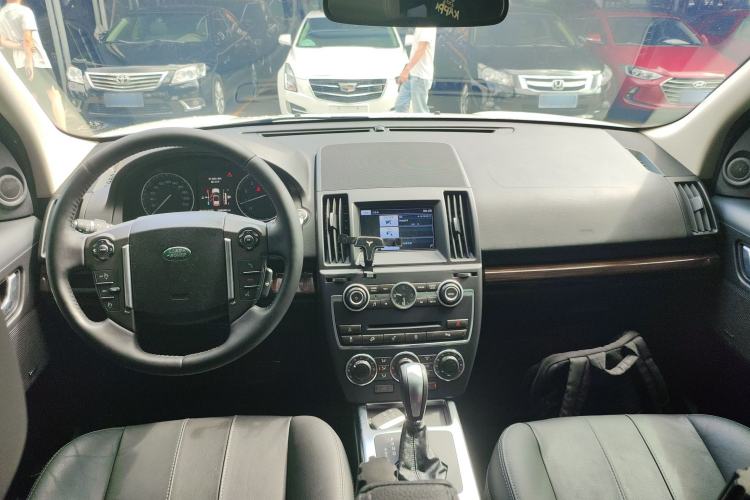 Used Land Rover Freelander 2 2015 2.0T Si4 XS Collection Edition Center Console