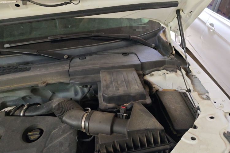 Used Land Rover Freelander 2 2015 2.0T Si4 HSE Luxury Collector's Edition Engine Bay Left