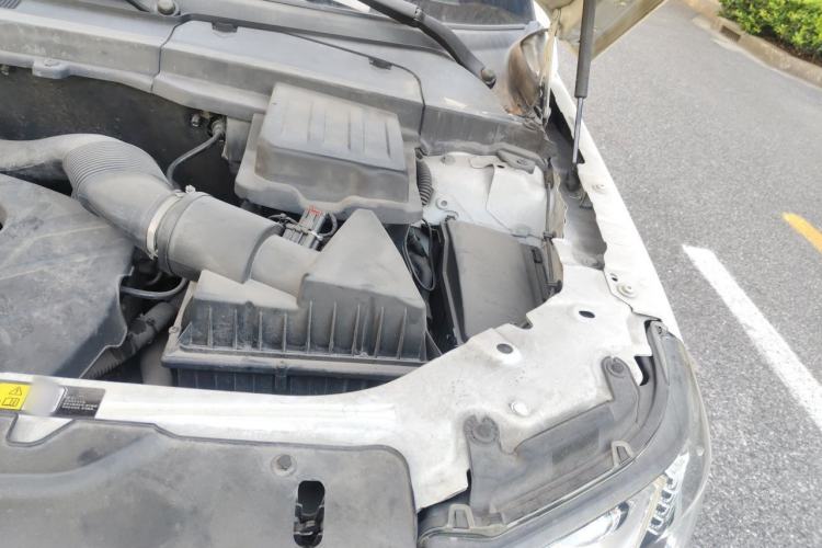 Used Land Rover Freelander 2 2015 2.0T Si4 HSE Luxury Collector's Edition Engine Bay Left