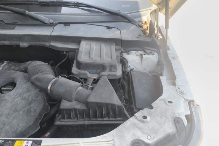 Used Land Rover Freelander 2 2015 2.0T Si4 XS Collection Edition Engine Bay Left