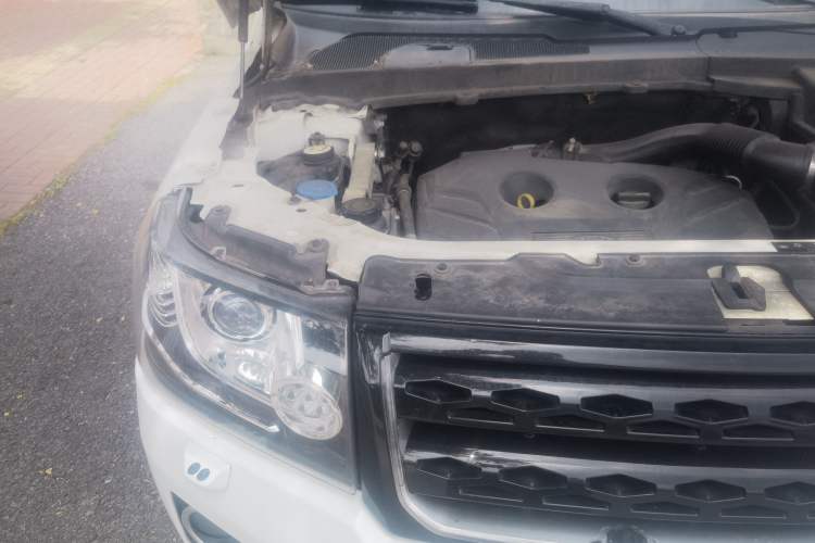 Used Land Rover Freelander 2 2015 2.0T Si4 HSE Luxury Collector's Edition Engine Bay Right