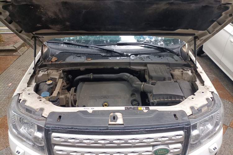 Used Land Rover Freelander 2 2015 2.2T SD4 XS Collector's Edition Engine Bay