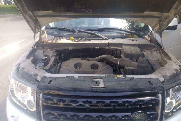 Used Land Rover Freelander 2 2015 2.0T Si4 HSE Luxury Collector's Edition Engine Bay