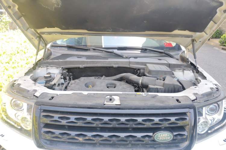 Used Land Rover Freelander 2 2015 2.0T Si4 HSE Luxury Collector's Edition Engine Bay