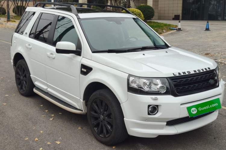 Used Land Rover Freelander 2 2015 2.0T Si4 HSE Luxury Collector's Edition Exterior 2
